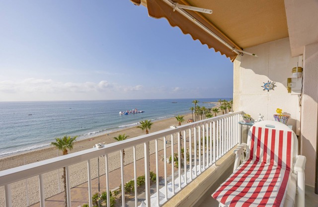 Apartment 'Villa Penélope' with Sea View, Wi-Fi and Air Conditioning