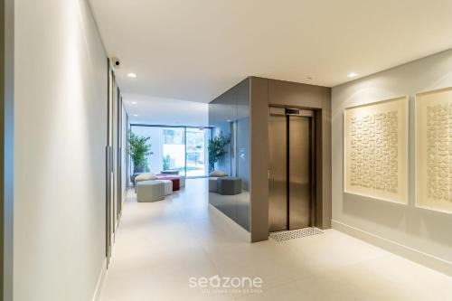 Apartments just a few minutes from UFSC, condo with laundry facilities.