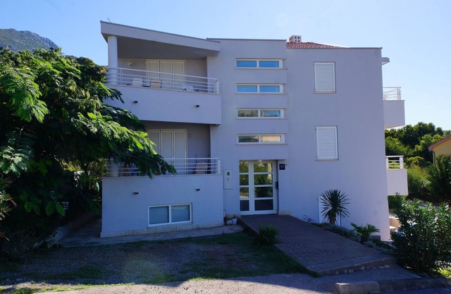 Apartments Sunny (119171-A2) - Karlobag