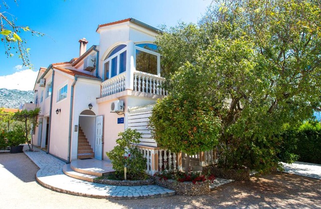 Apartments Vesela