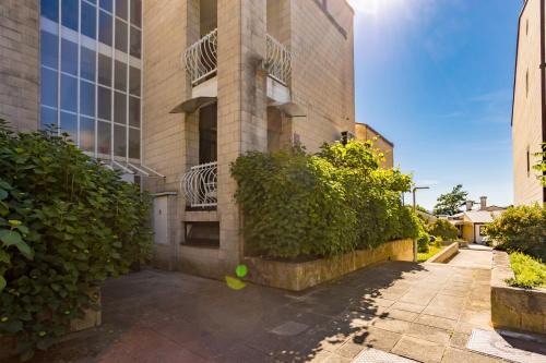Apartments with parking space Njivice, Krk - 20547