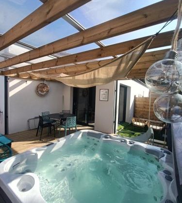 Apb Spa locations avec jacuzzi privatif