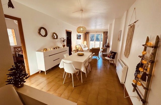 Appart. à 70 m de la Plage et Très Proche Centre - Piscine - Parking Privé Fermé