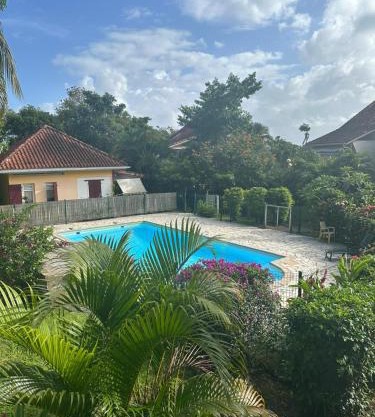 Appart 50m2 climatisé avec piscine - plage Anse à l'Ane