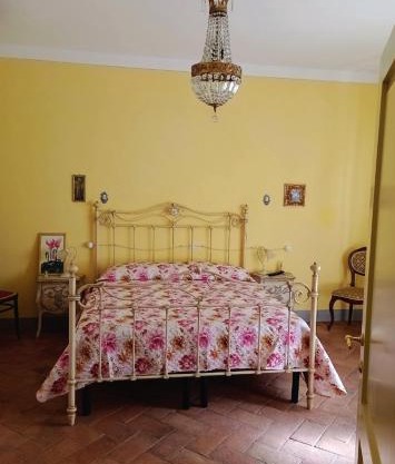 Appartamento di Lusso in Borgo Storico Toscano