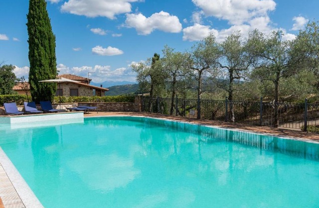 Appealing Holiday Home in Collazzone with Sauna & Pool