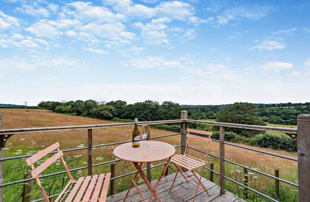 Apple Shack - One Bedroom House, Sleeps 2