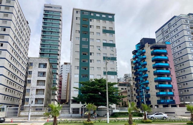 Apto frente mar na melhor localização de Praia Grande