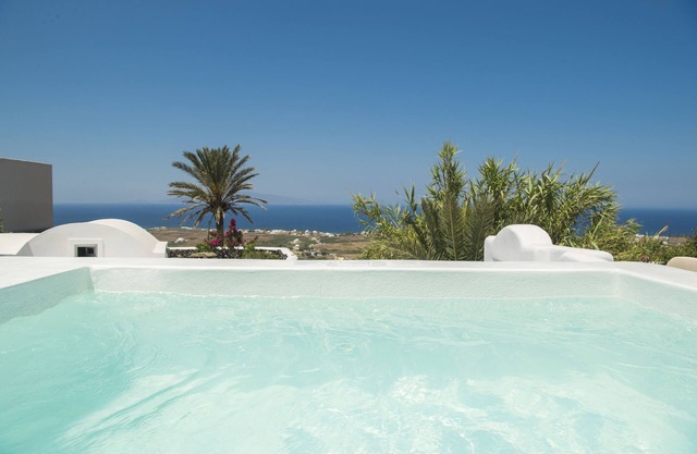 Aqua Serenity Luxury Suites - Adults Only