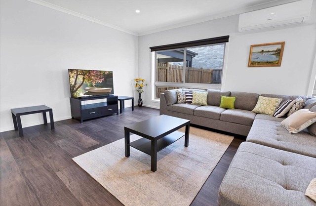 Aqua Views - Views towards the beautiful Gippsland Lakes and Eagle Point Bay