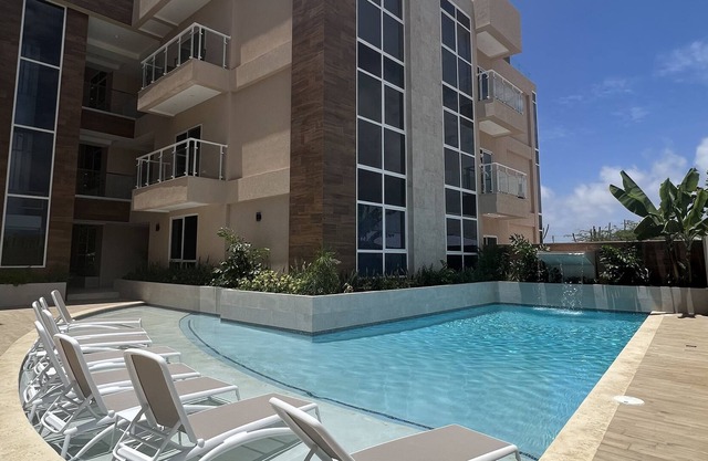 Aracari Unit-7 next to pool