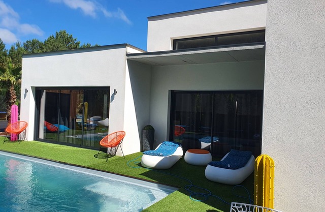 Architect-designed villa with heated pool