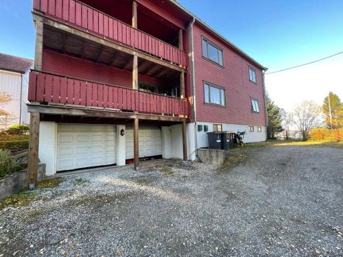 Arctic Skyview Retreat in Tromso - with parking