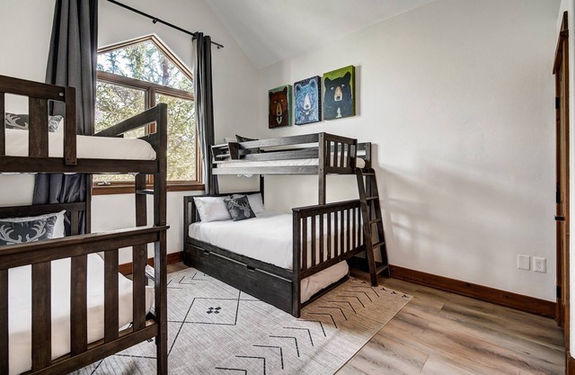 Arrowhead Village Premium 3 Bedroom Condominium 3 Condo