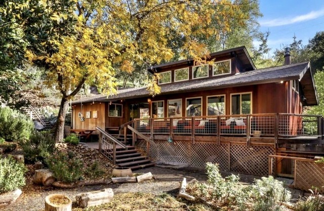 Artist Retreat In The Best Part of Sonoma's Wine Region