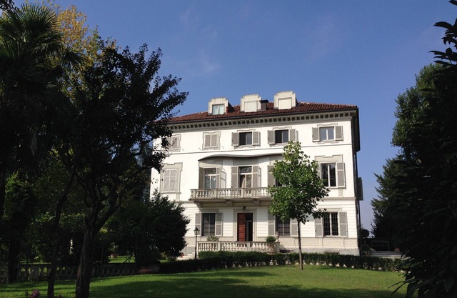 Attic Studio In 1800' S Villa - WIFI - Air conditioning