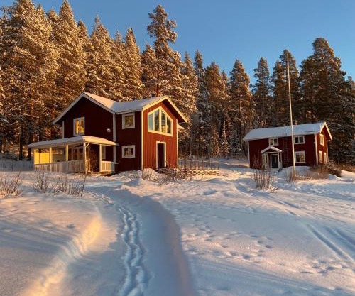 Aurora Valley Cottage