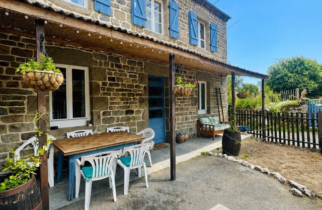 Authentic French Farmhouse retreat in Peaceful Countryside Setting