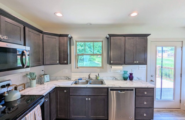 AVL-Area Mountain Retreat: 20-25 minutes from downtown