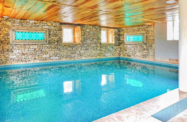 Awesome home in La Chapelle-Aubareil