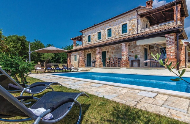 Awesome home in Radetici