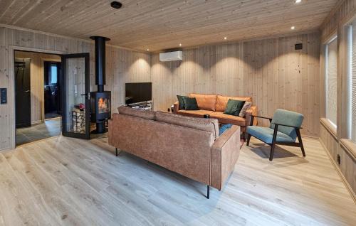 Awesome Home In Rauland