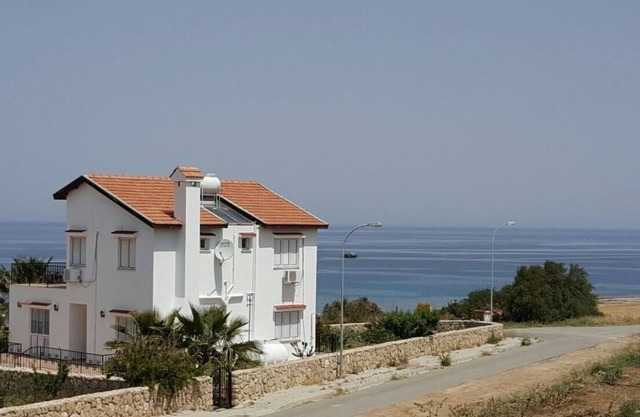 Aygurus Villa in Esentepe / Girne