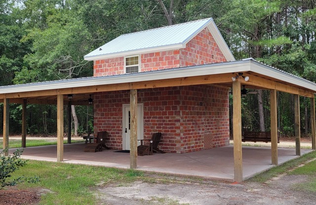Baccer Barn-On the farm with Broadslab Distillery and The Barn at Broadslab