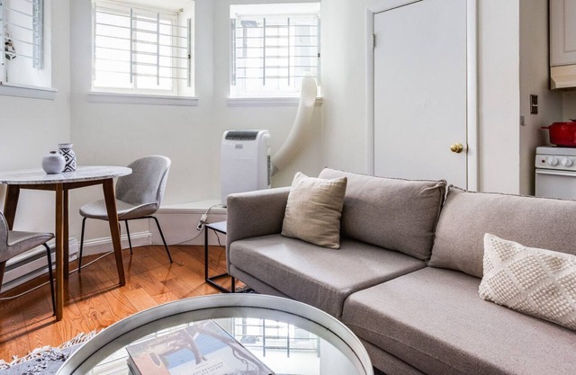 Back Bay Studio nr. Charles River & Esplanade, by Blueground