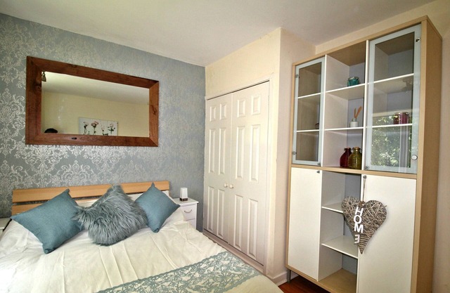 Balcony Apartment - Spacious 2 Large Beds