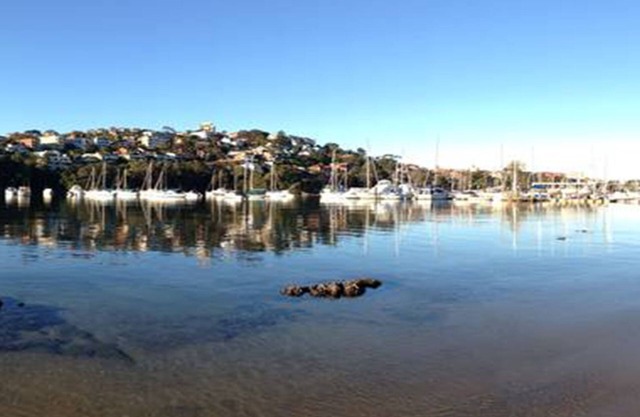 Balgowlah 2 Bedroom Flat 100 metres down steps to Jilling Cove