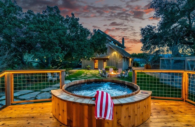Ballard Canyon Ranch - Beautiful Home on 20 acres in Wine Country