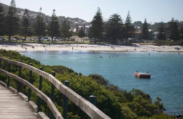 Balneaire Seven - Middleton Beach cafe strip