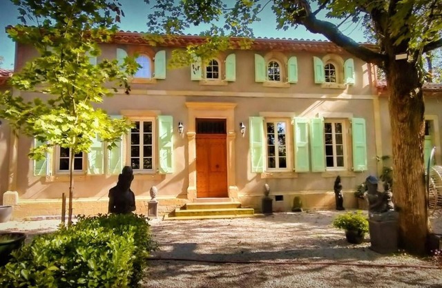 Bastide Armande – Historic Charm with Pool and Air Conditioning in the Heart of the Tarn