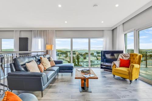 BayView Lodge 4-Bedroom Villa