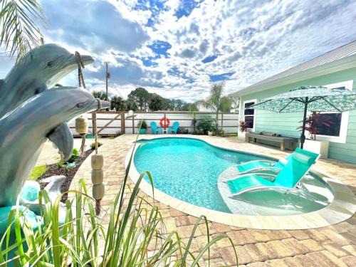 Beach Home with Pool and Golf Cart - Walk to the Beach - PCB