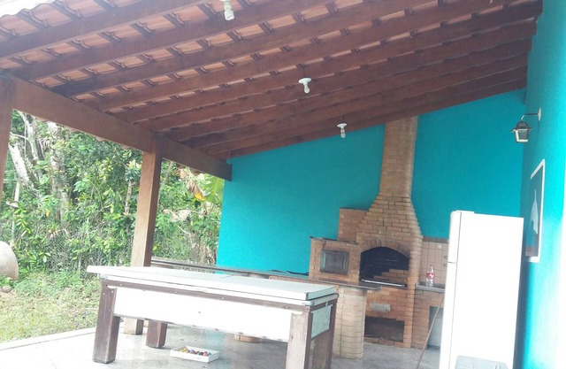 Beach house in Guaratuba Bertioga in gated community, right next to the beach