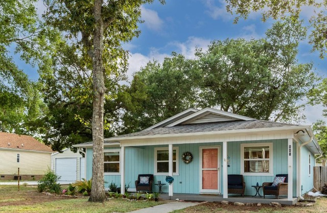 Beach Please by Oak Island Accommodations