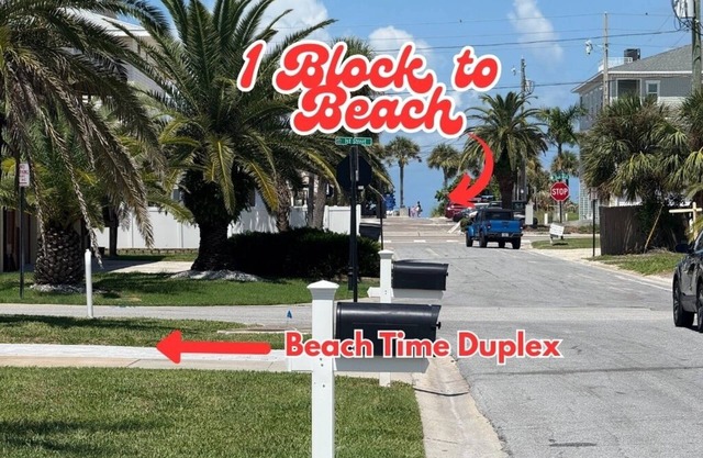 Beach Time Duplex A 1 blk from bch, pool Hot Tub