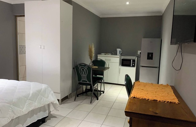 Beach view, en-suite bedroom