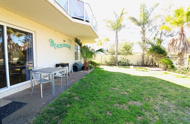 Beachcomber - Unit 1 Pet Friendly Apartments Located on Fishpen