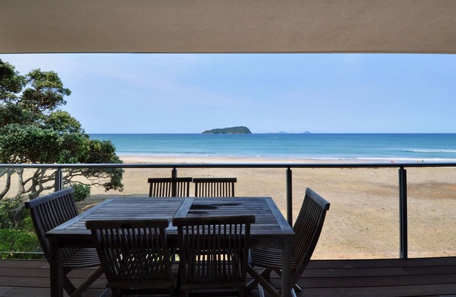 Beachfront Heights - Pauanui Holiday Apartment
