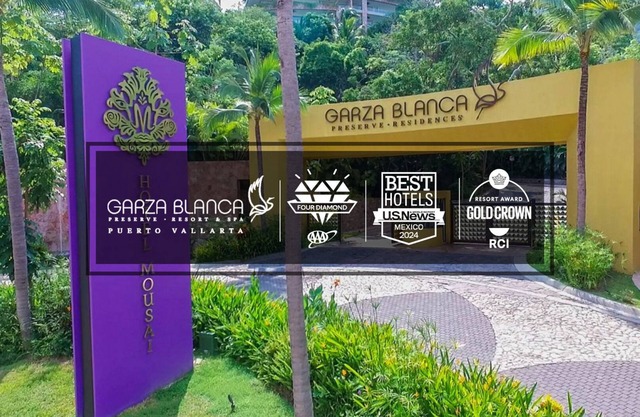 ★ Beachfront PV Studio ★ Hammock + Terrace Views ★