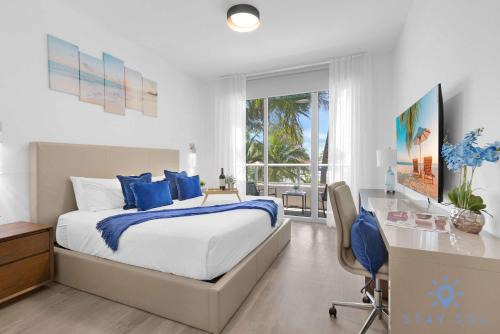 Beachfront Resort - Hot Tub & Pool- Near Beach