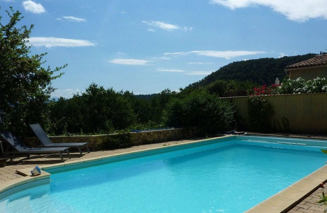 Beautiful Villa in Saint-Paul-Trois-Chateaux with Pool