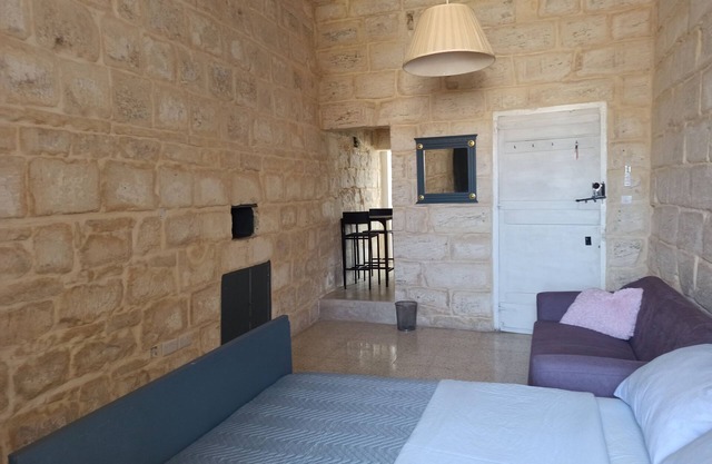 Beautiful 1-Bed Apartment in Ħal Qormi