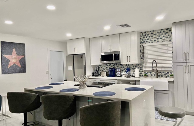 Beautiful 2 Bedroom West Palm Beach Home