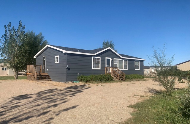 Beautiful and cozy 3 bedroom home, perfect for a family get away.