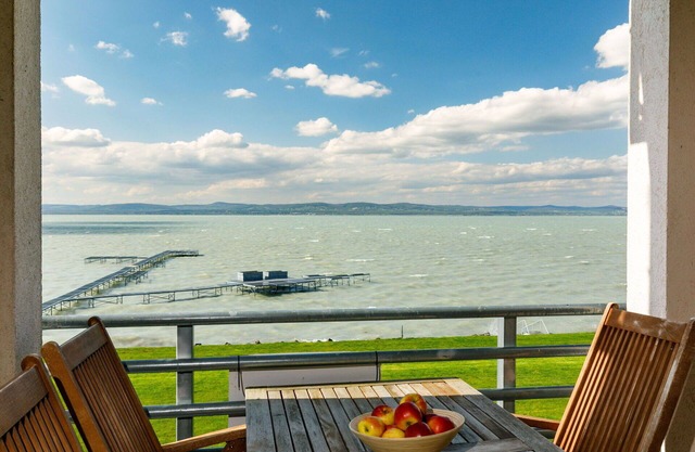 Beautiful apartment for 6 guests with TV and balcony