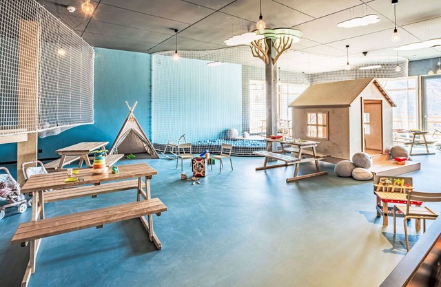 Beautiful apartment for 8 people with WIFI, TV, balcony and pets allowed